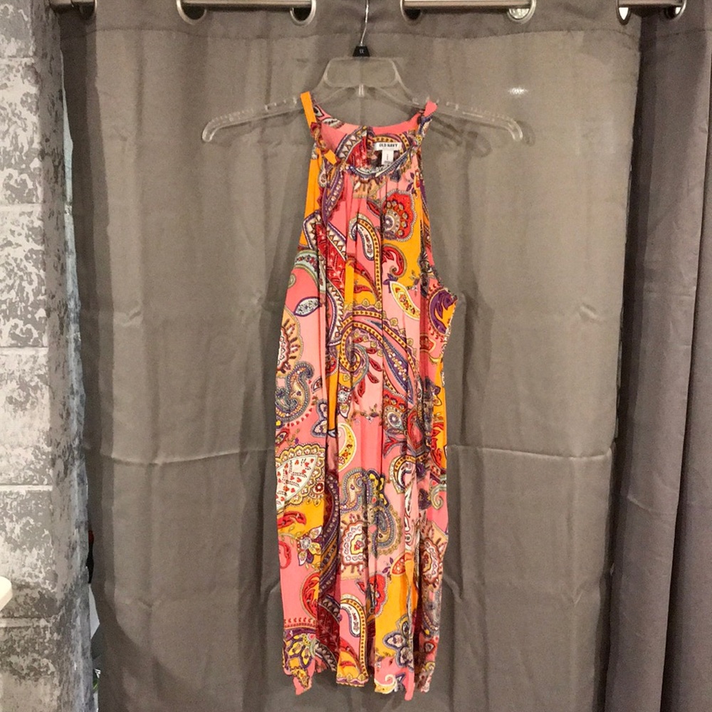 Lovely bright and fun summer dress